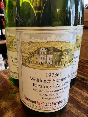 Artikelbild des Artikels “1973er Wehlener Sonnenuhr Riesling Auslese “